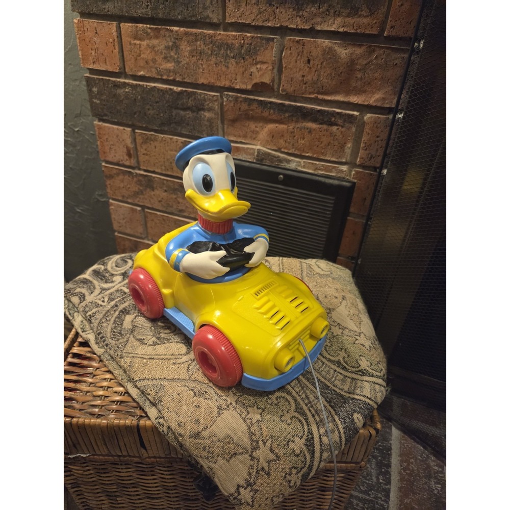 vintage 1973 Walt Disney Donald Duck "Pull Mees" toy, Donald Plush, And Mini